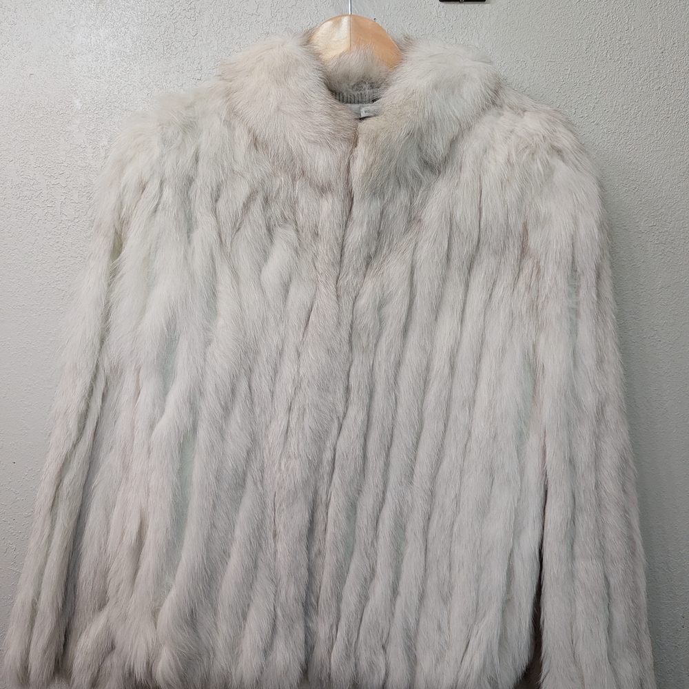 White Teddy Jacket with Plush Texture and High Collar